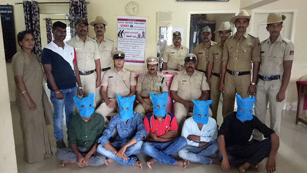 ಬಾಲಕಿ ಮೇಲೆ ಅತ್ಯಾಚಾರ: ಐವರು ಆರೋಪಿಗಳ ಬಂಧನ